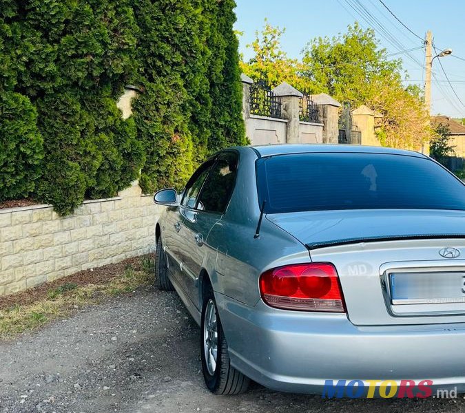 2002' Hyundai Sonata photo #1