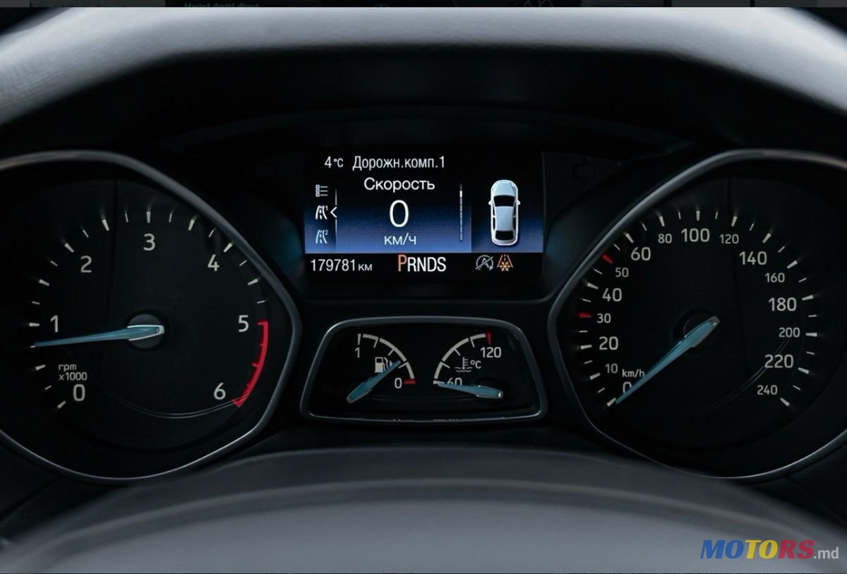 2017' Ford Focus photo #5