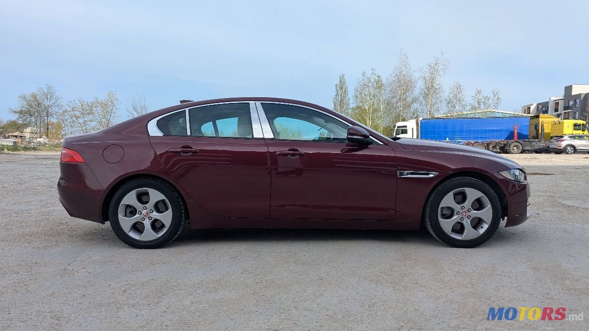 2016' Jaguar XE photo #4