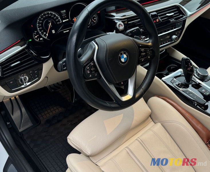 2018' BMW 5 Series photo #5