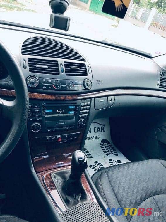 2002' Mercedes-Benz E Класс photo #6
