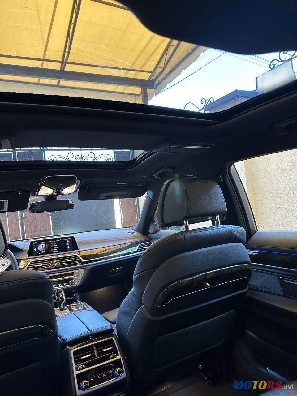 2021' BMW 7 Series photo #5