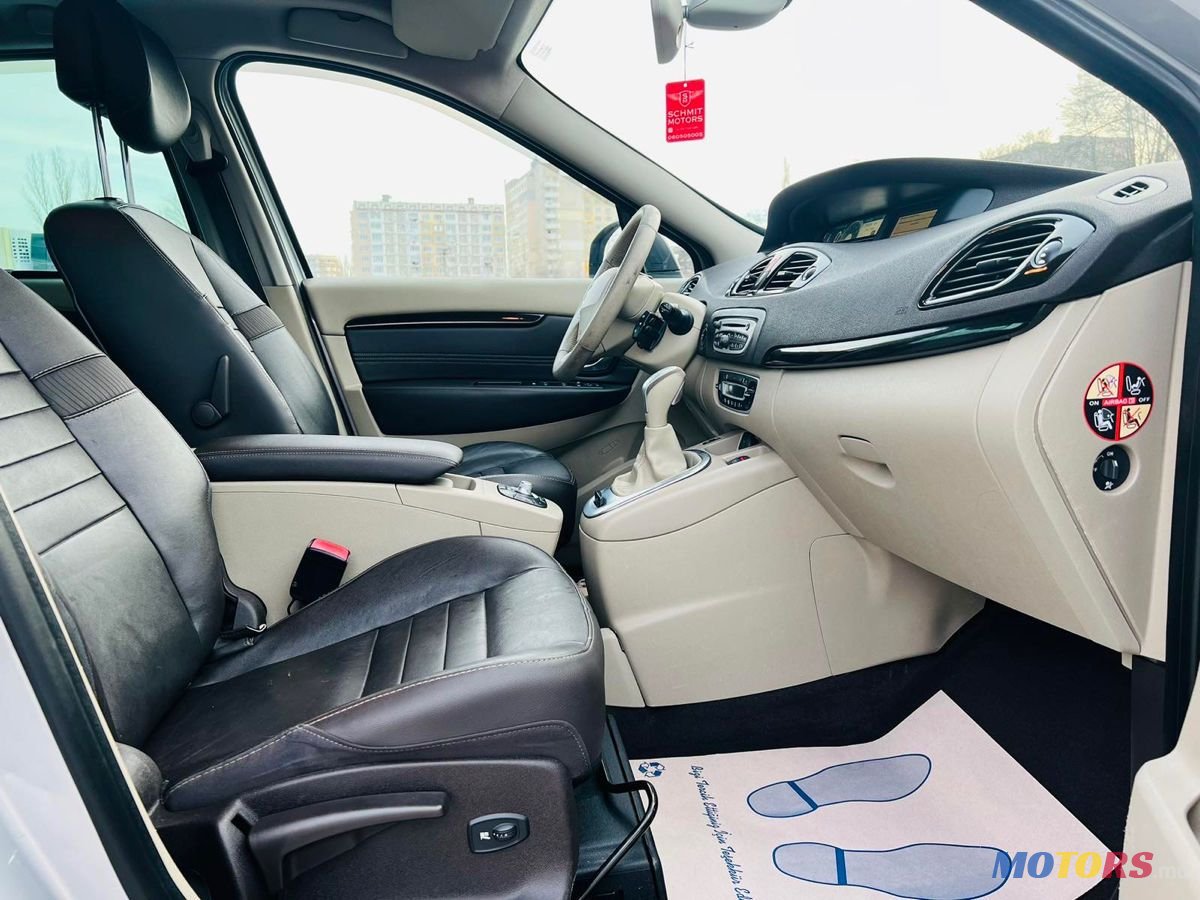 2011' Renault Grand Scenic photo #6