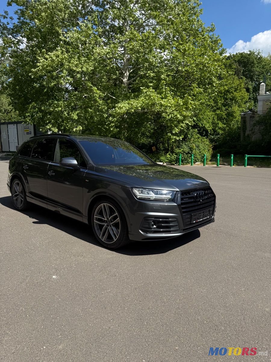 2019' Audi Q7 photo #3