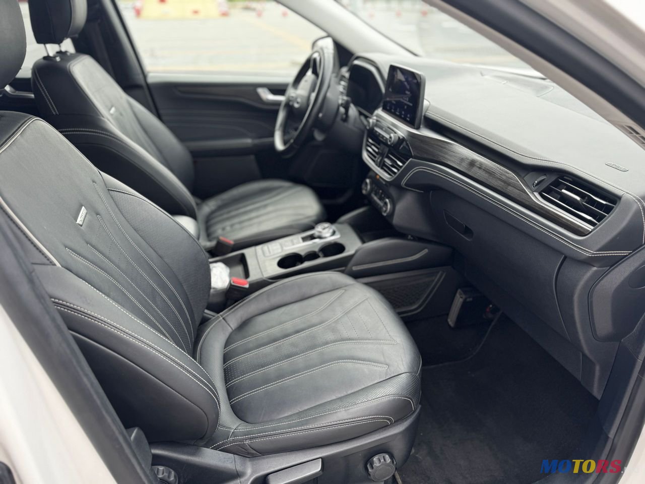 2021' Ford Kuga photo #6