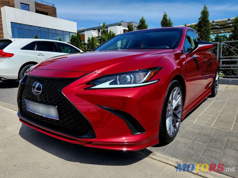 2019' Lexus Es Series photo #3