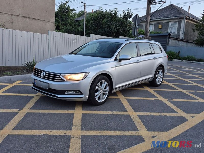 2015' Volkswagen Passat photo #2