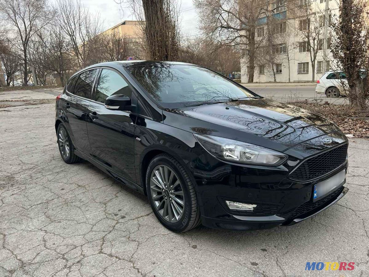 2017' Ford Focus photo #2
