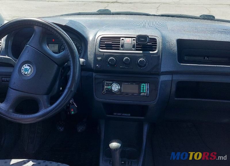 2009' Skoda Roomster photo #4