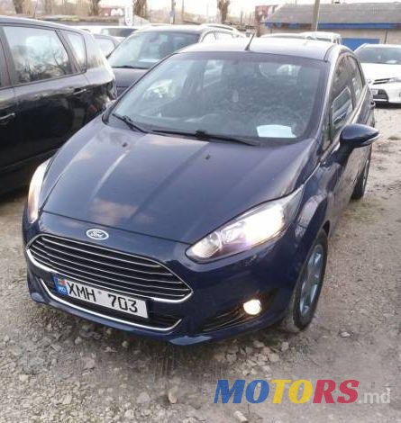 2013' Ford Fiesta photo #2