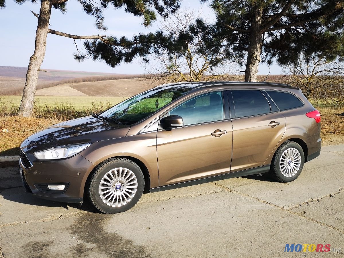 2017' Ford Focus photo #3