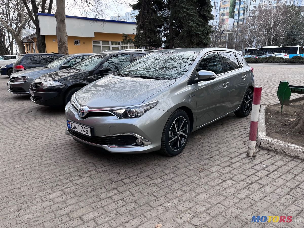 2017' Toyota Auris photo #2