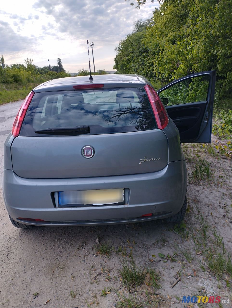 2010' Fiat Punto photo #5