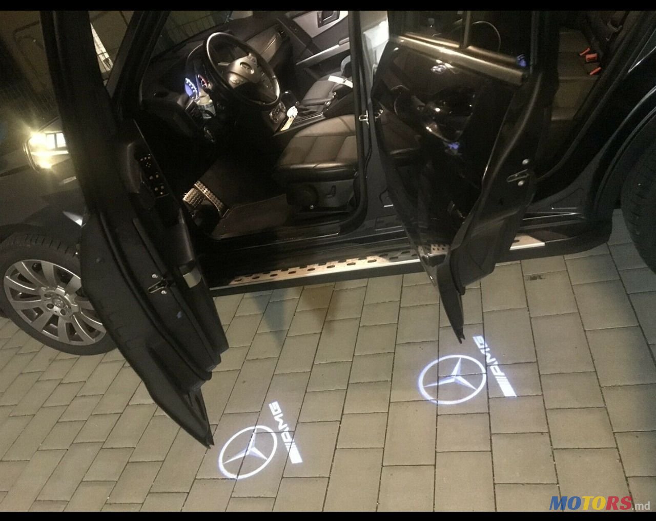 2012' Mercedes-Benz GLK-Class photo #5