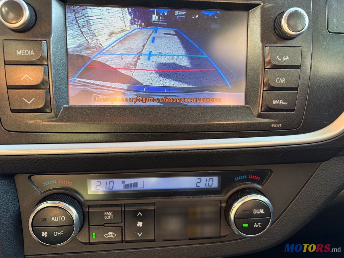 2014' Toyota Auris photo #5