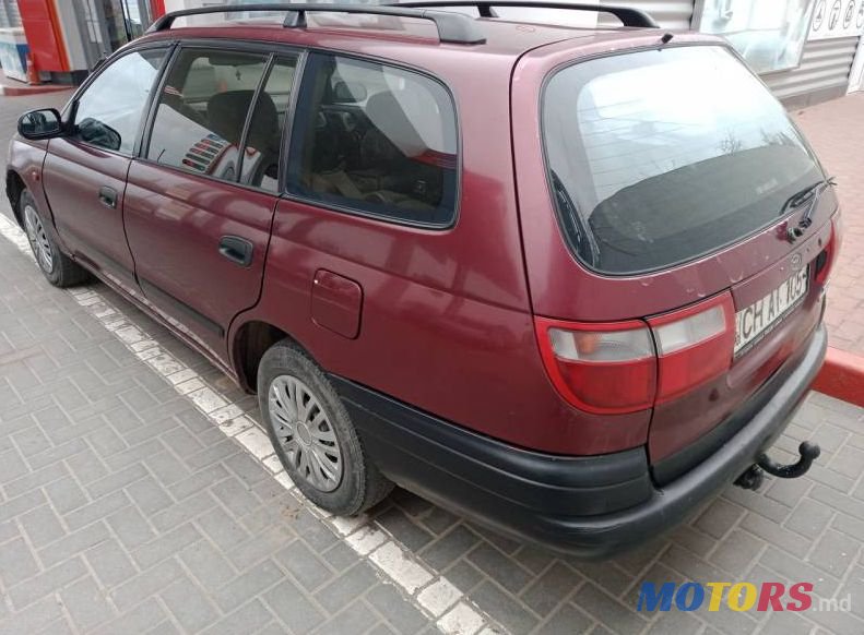 1995' Toyota Carina photo #2