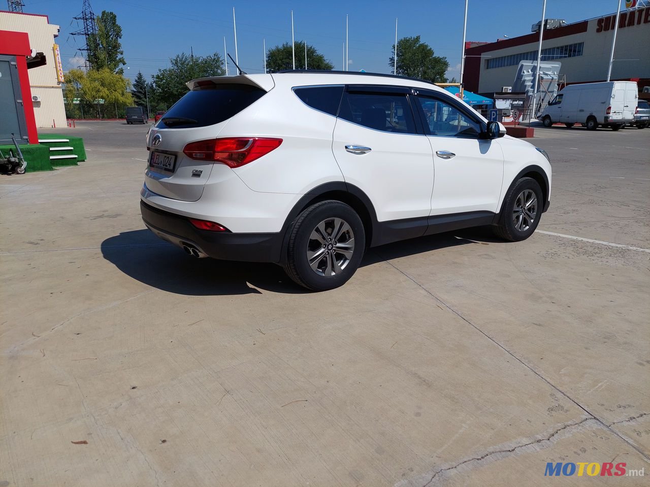 2015' Hyundai Santa Fe photo #6