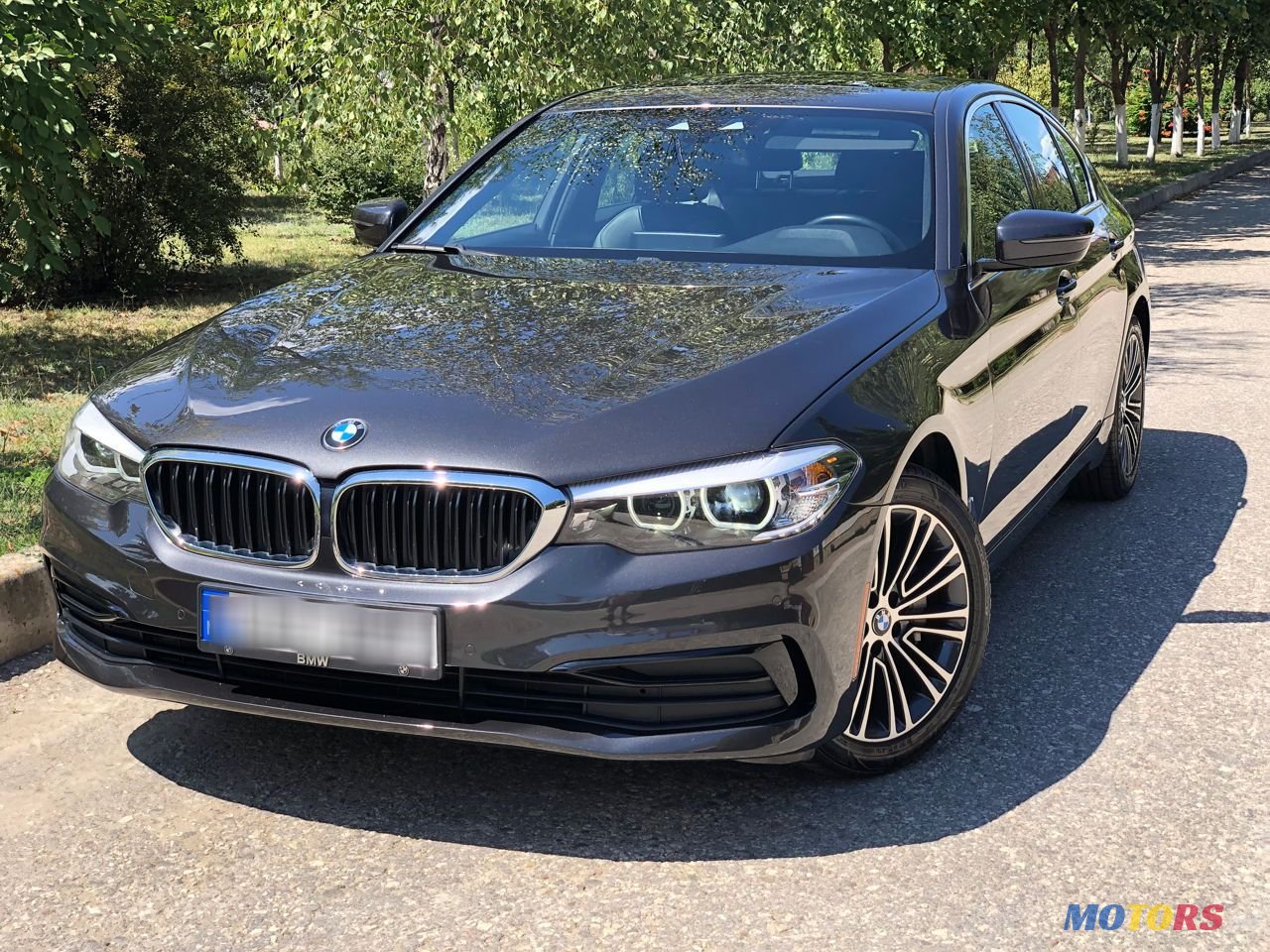 2019' BMW 5 Series photo #1
