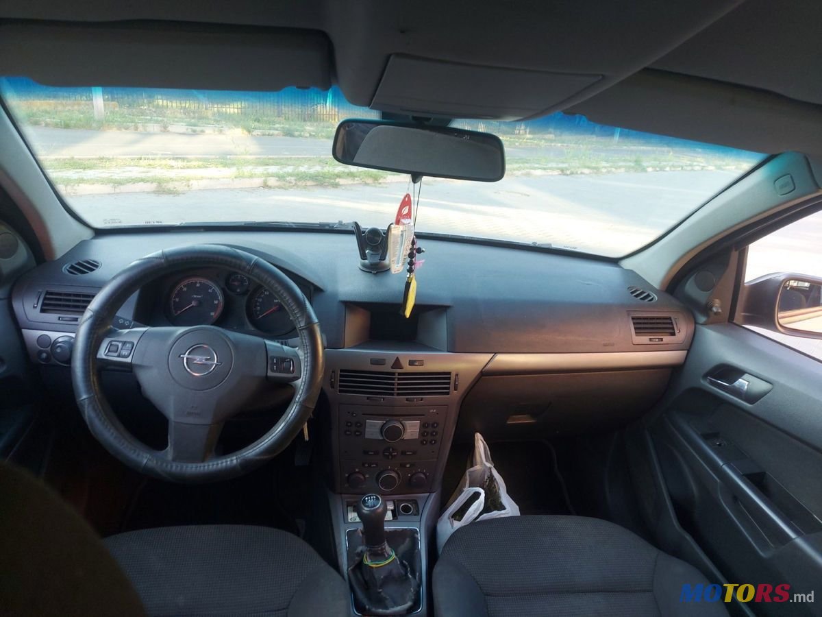 2006' Opel Astra photo #6