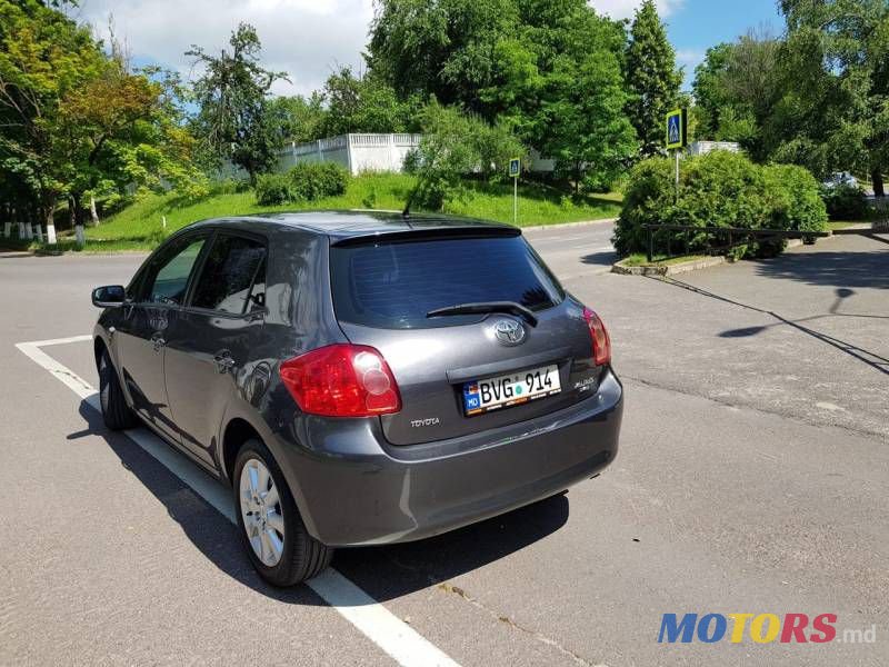 2007' Toyota Auris photo #3
