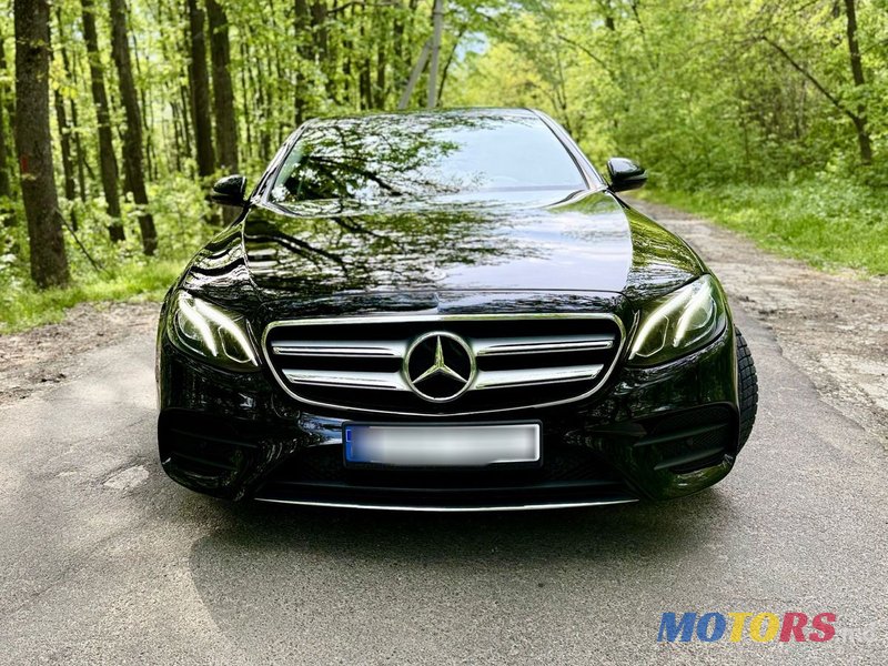 2017' Mercedes-Benz E-Class photo #4