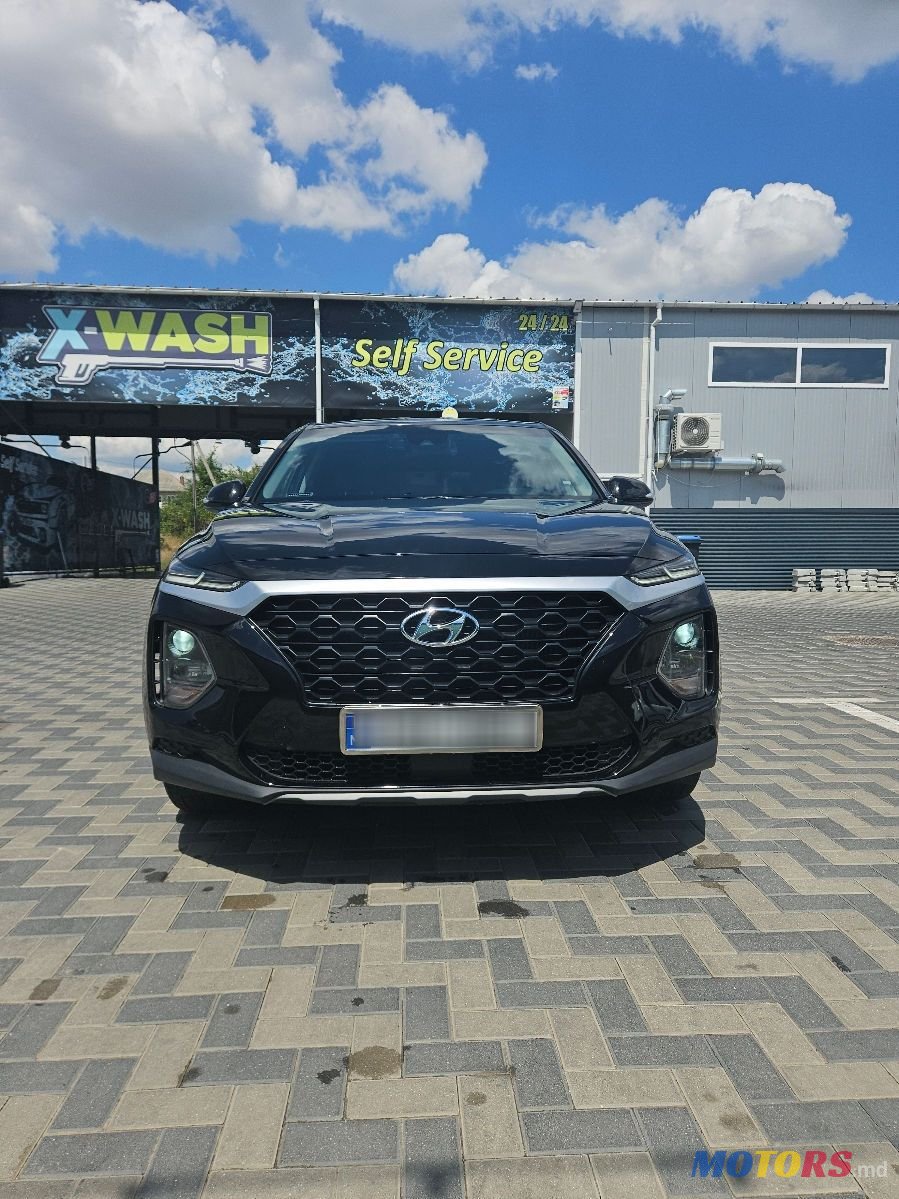 2018' Hyundai Santa Fe photo #1