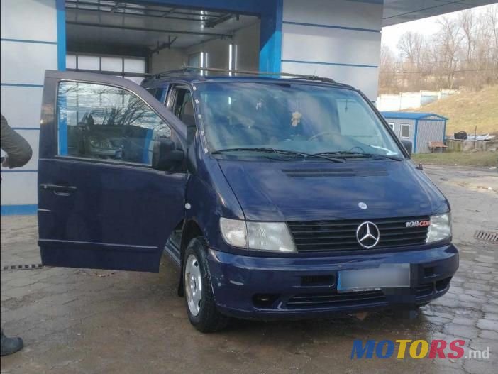 2001' Mercedes-Benz Vito photo #1