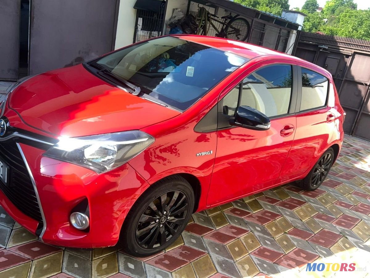 2015' Toyota Yaris photo #1