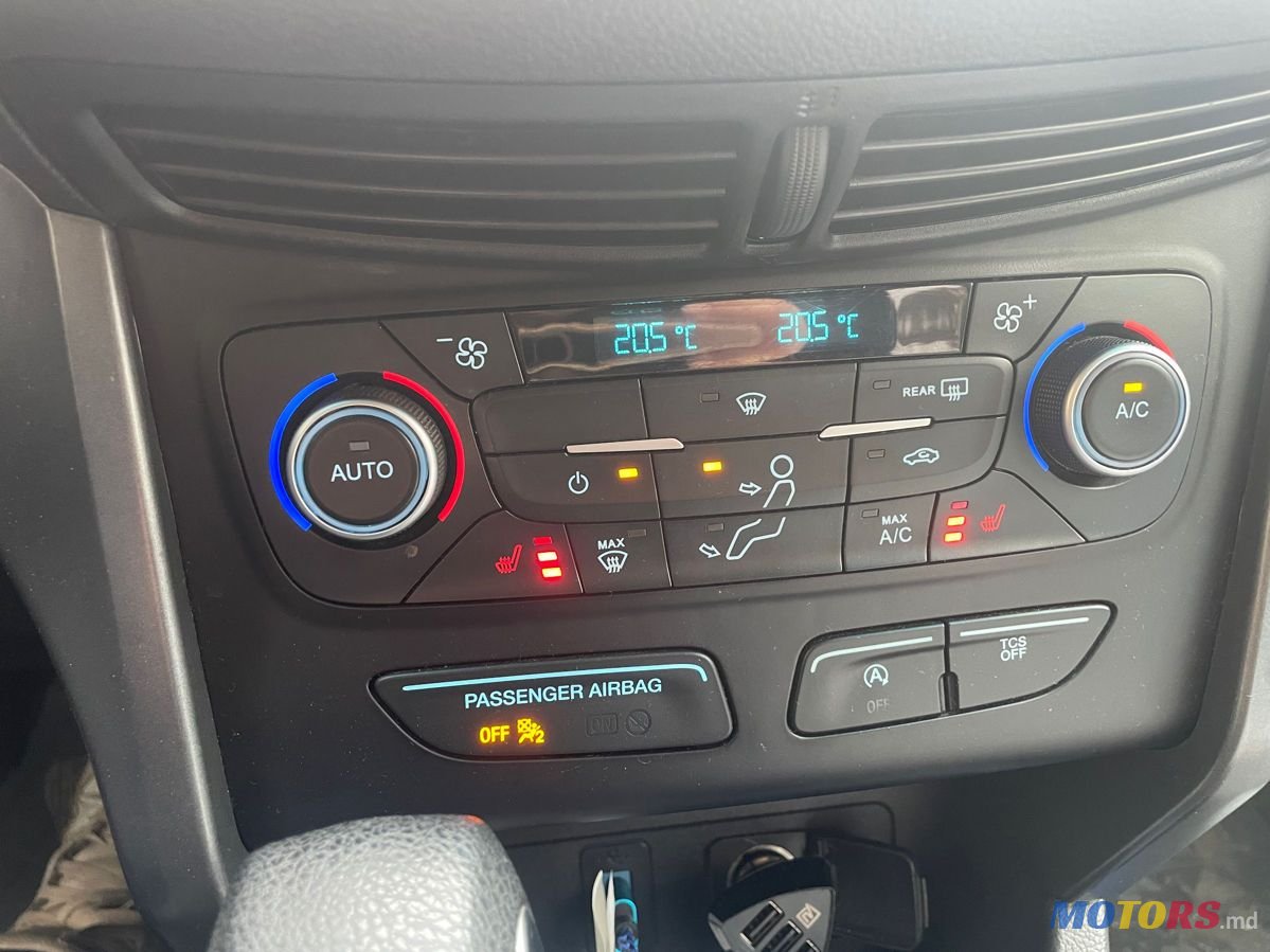 2017' Ford Escape photo #5