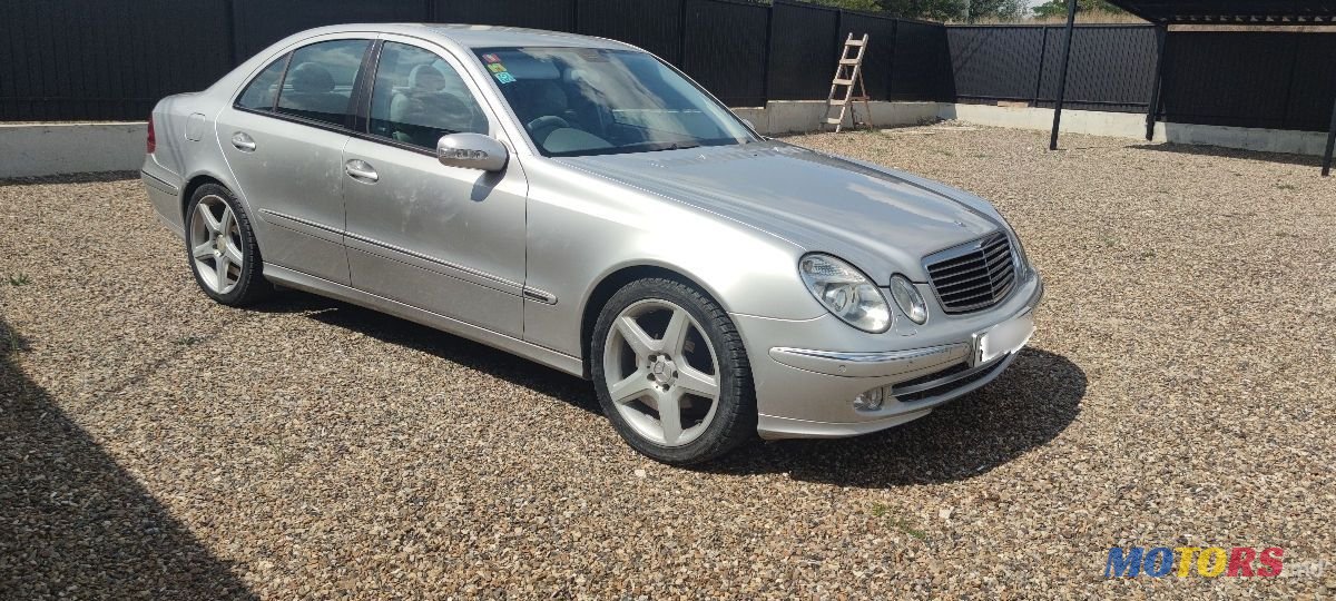 2002' Mercedes-Benz E Класс photo #2