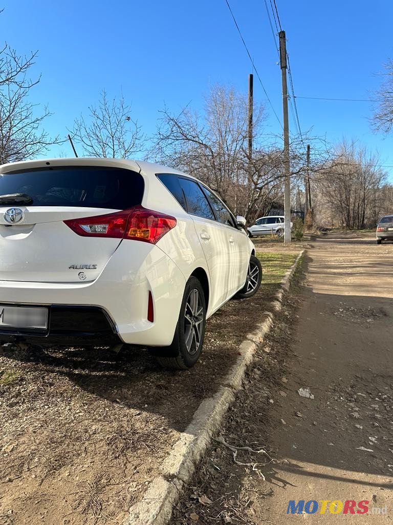 2015' Toyota Auris photo #4