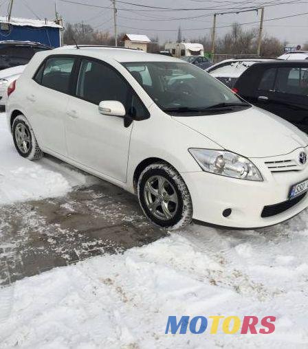 2010' Toyota Auris photo #1