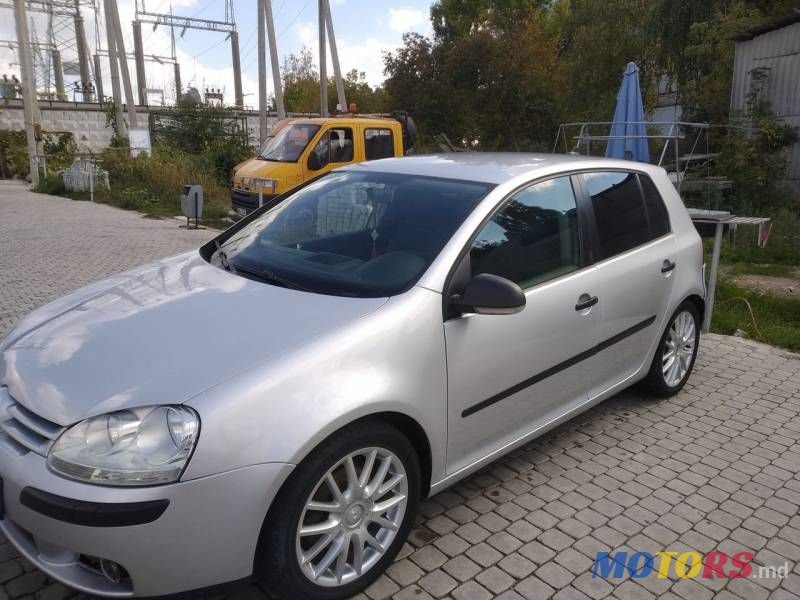 2008' Volkswagen Golf photo #2