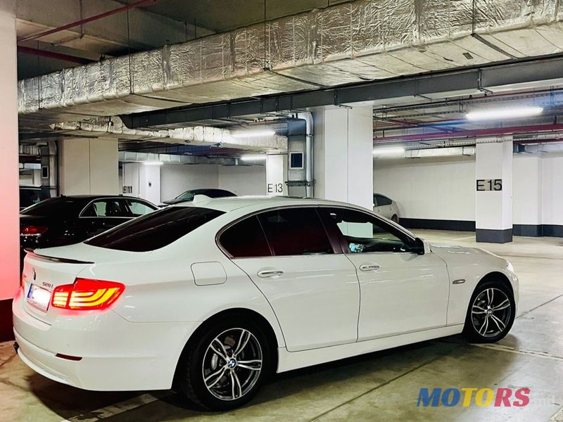 2013' BMW 5 Series photo #4