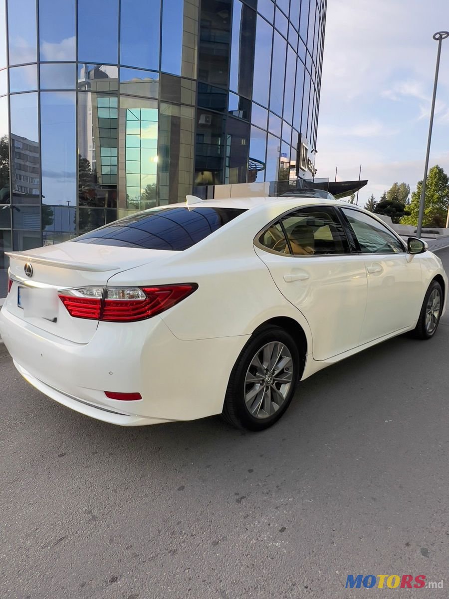 2015' Lexus Es Series photo #4