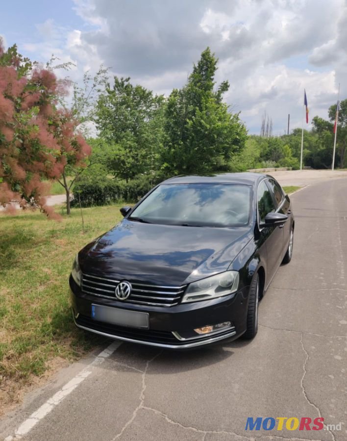 2012' Volkswagen Passat photo #1