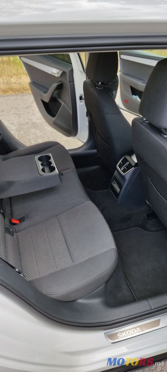 2015' Skoda Octavia photo #5