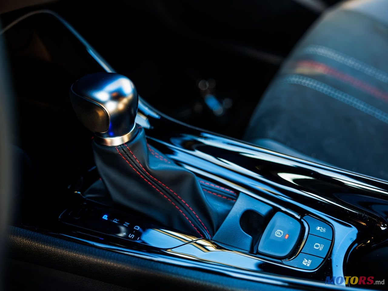 2023' Toyota C-HR photo #6