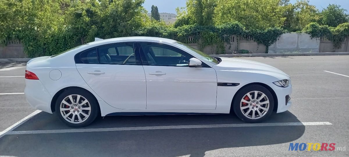 2016' Jaguar XE photo #2