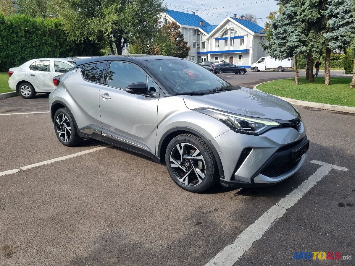 2022' Toyota C-HR photo #2