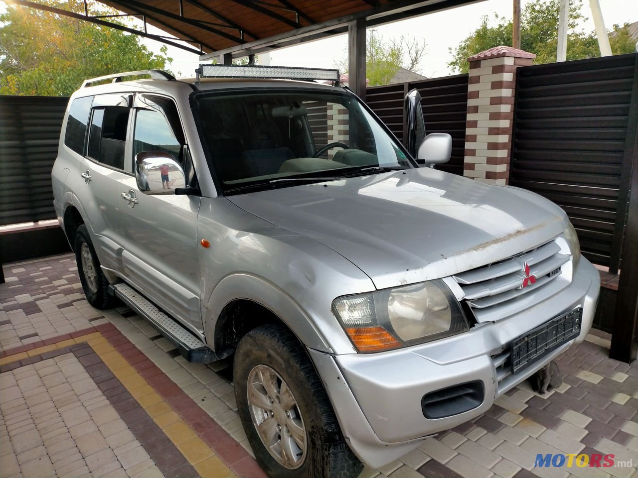 2002' Mitsubishi Pajero photo #6