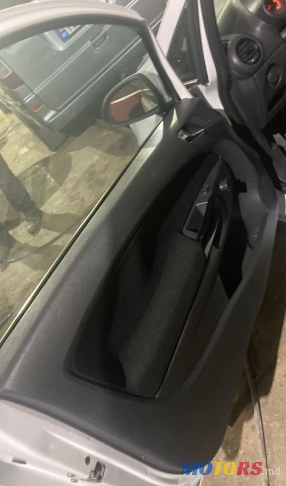 2008' Opel Corsa photo #4