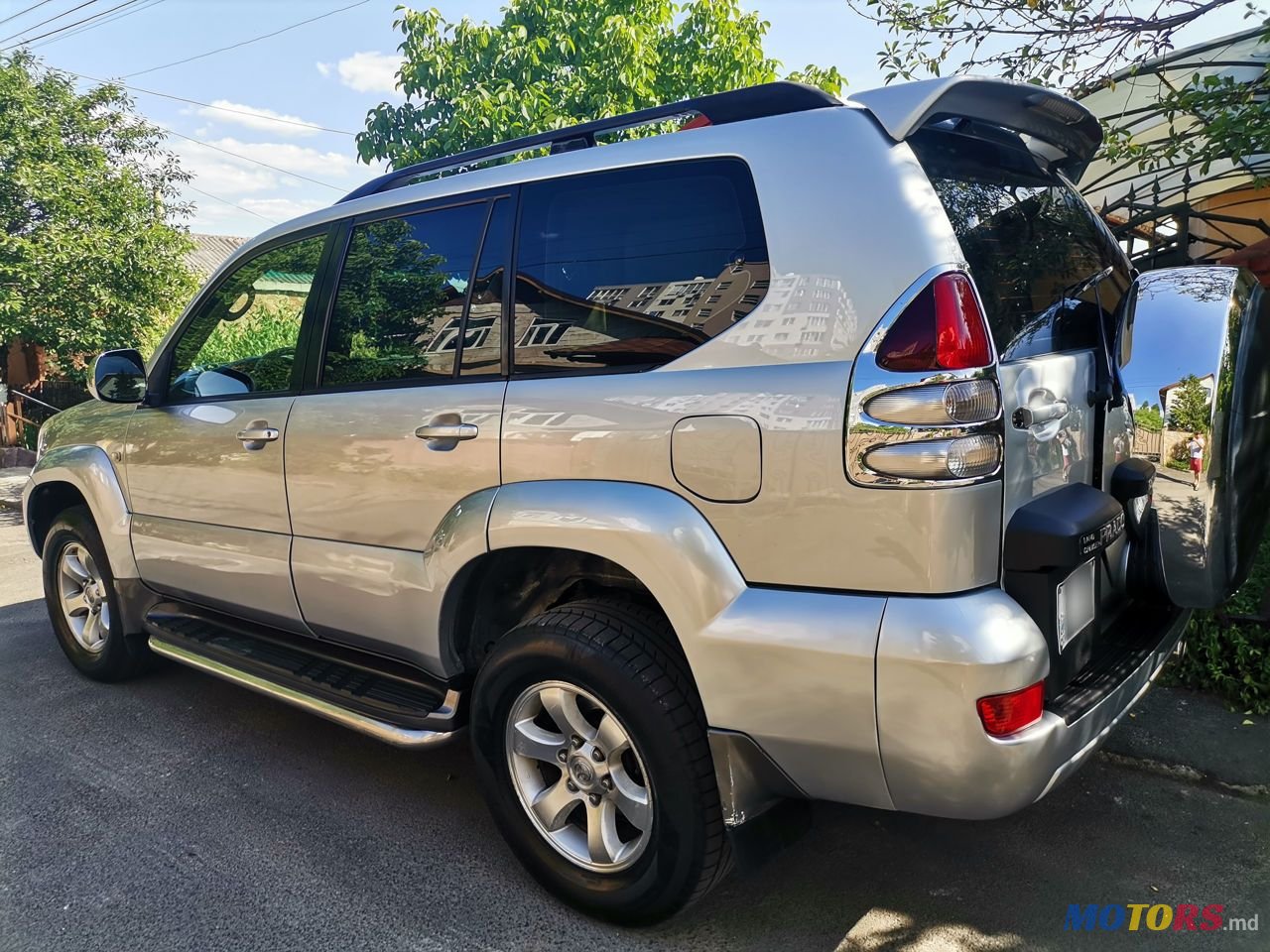 2004' Toyota Land Cruiser Prado photo #2