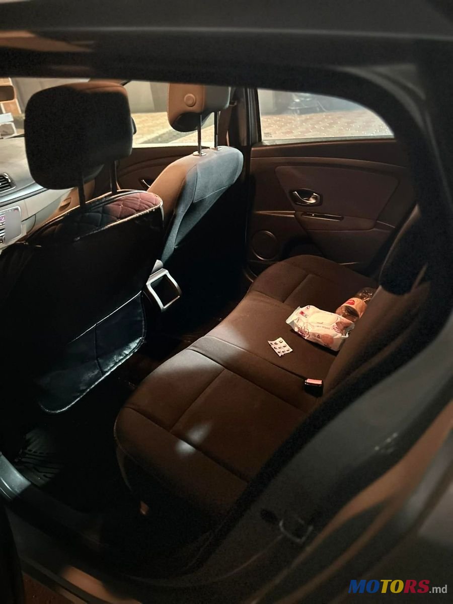 2009' Renault Megane photo #5