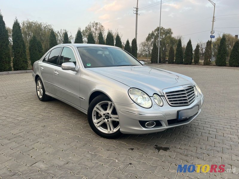 2008' Mercedes-Benz E-Class photo #1