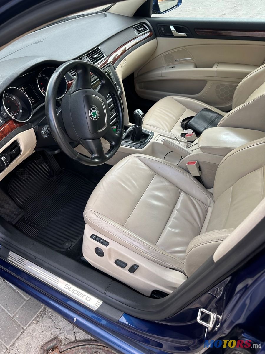 2009' Skoda Superb photo #6