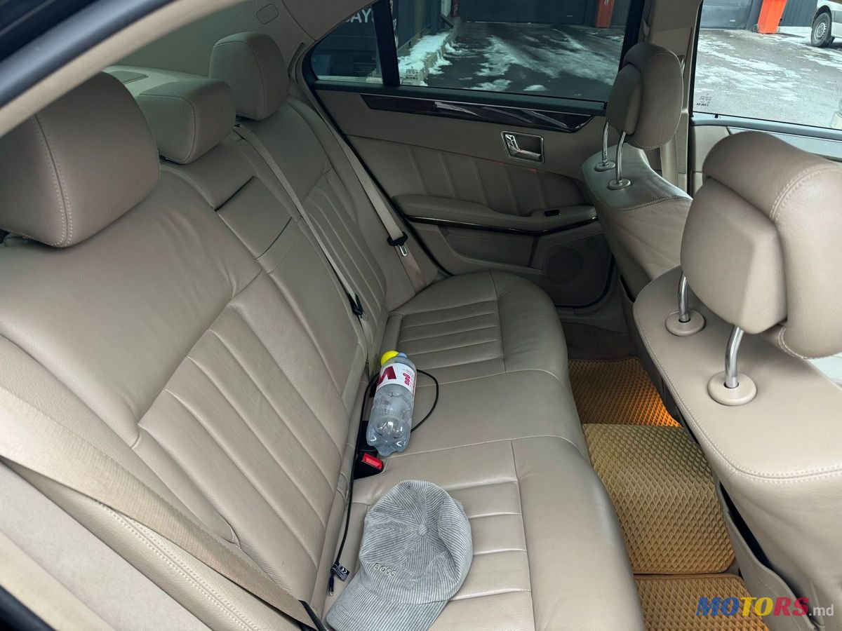 2010' Mercedes-Benz E-Class photo #5