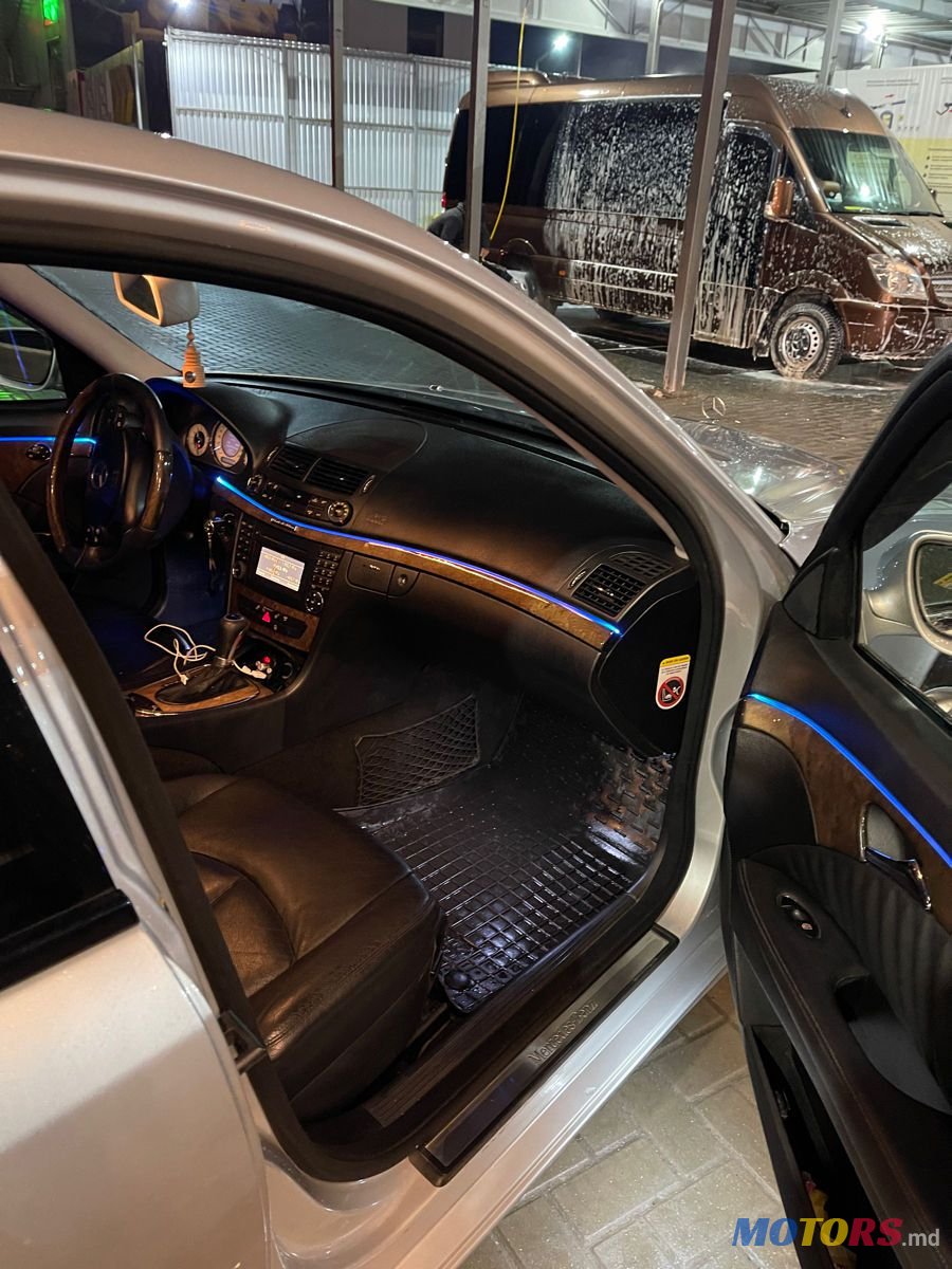 2008' Mercedes-Benz E Класс photo #5