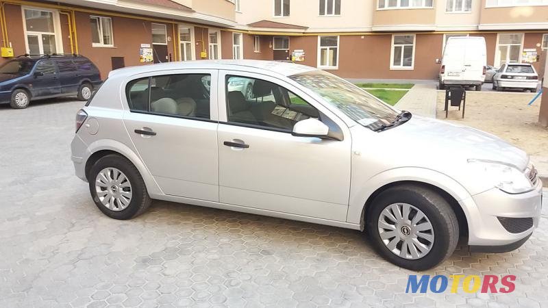 2009' Opel Astra photo #1