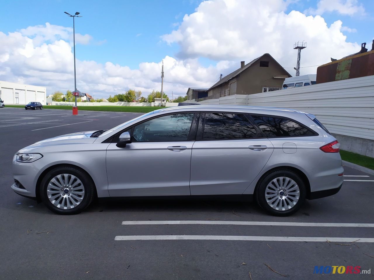 2015' Ford Mondeo photo #2